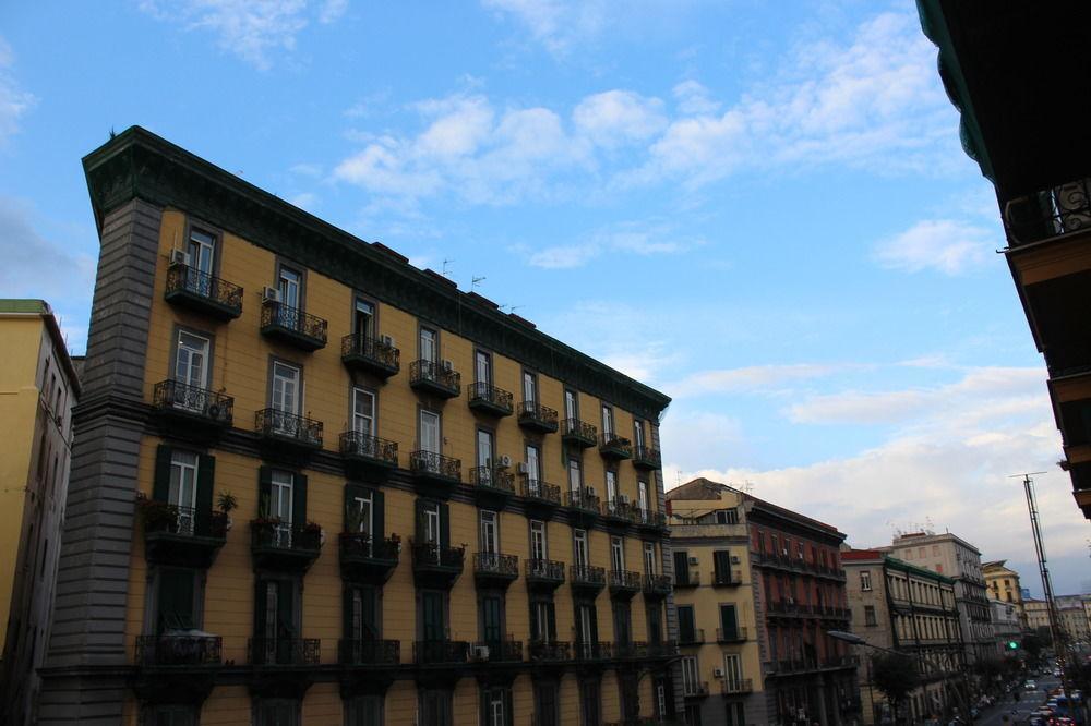 Viaggio A Napoli B&B Dış mekan fotoğraf